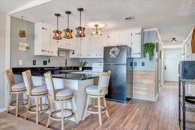 1111 Jefferson Dock RD, Penhook, VA 24137