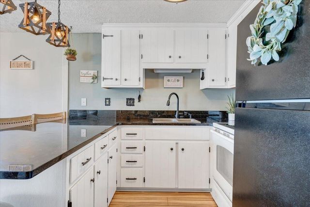 1111 Jefferson Dock RD, Penhook, VA 24137