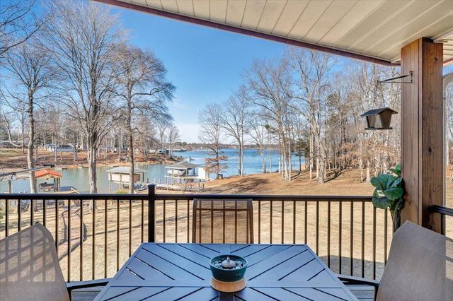 1111 Jefferson Dock RD, Penhook, VA 24137