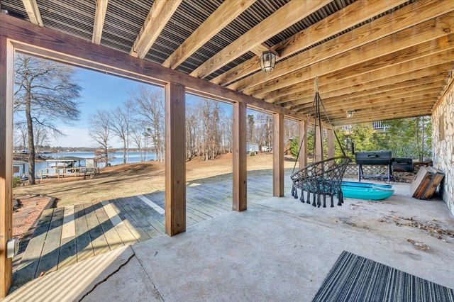 1111 Jefferson Dock RD, Penhook, VA 24137