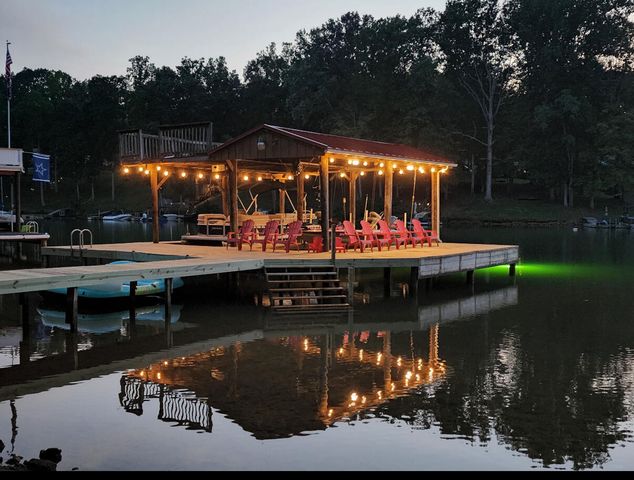 1111 Jefferson Dock RD, Penhook, VA 24137