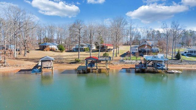 1111 Jefferson Dock RD, Penhook, VA 24137