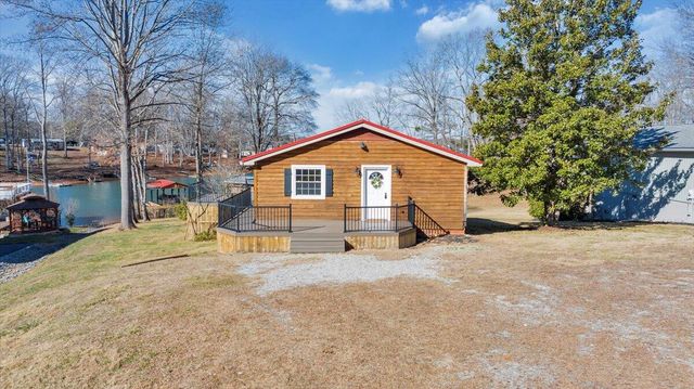 1111 Jefferson Dock RD, Penhook, VA 24137