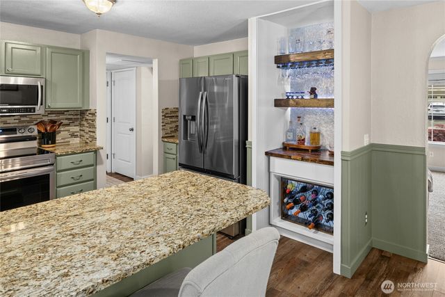 10820 130th Avenue E, Puyallup, WA 98374