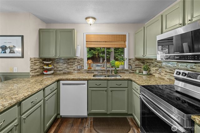 10820 130th Avenue E, Puyallup, WA 98374