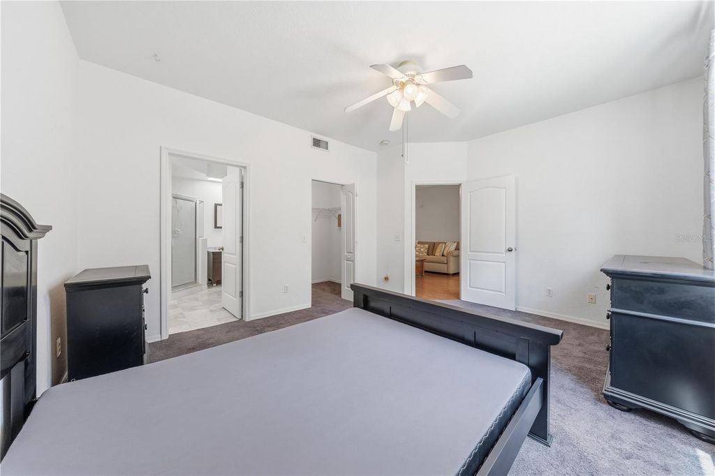 Image 21 of property listing at 22128 LITTLE LAGOON COURT, Lutz, FL 33549