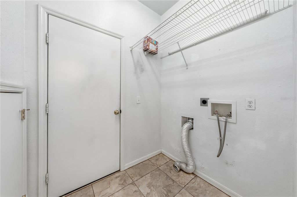 Image 29 of property listing at 22128 LITTLE LAGOON COURT, Lutz, FL 33549