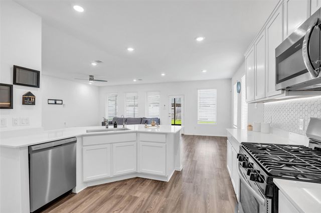 9454 Brookwood Bend Drive, Baytown, TX 77521