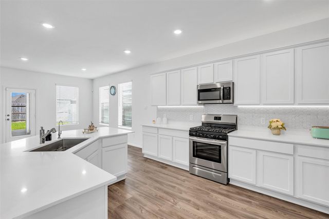 9454 Brookwood Bend Drive, Baytown, TX 77521
