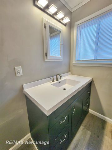 4955 Hepburn Road, Saginaw, MI 48603