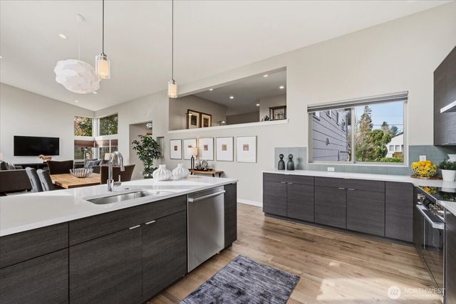 711 N 97th Street, Seattle, WA 98103