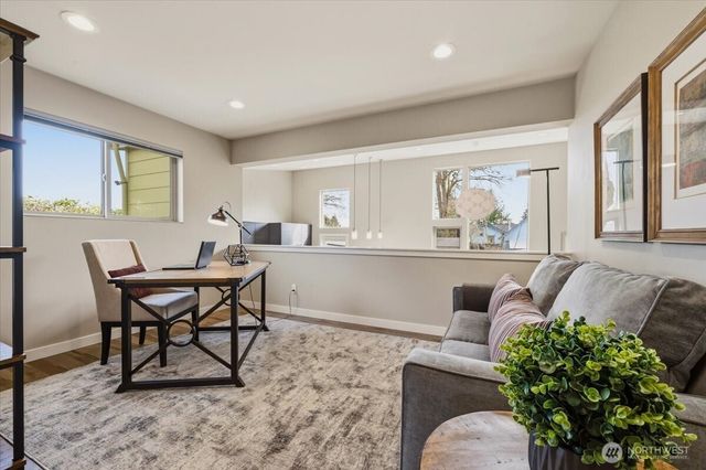 711 N 97th Street, Seattle, WA 98103