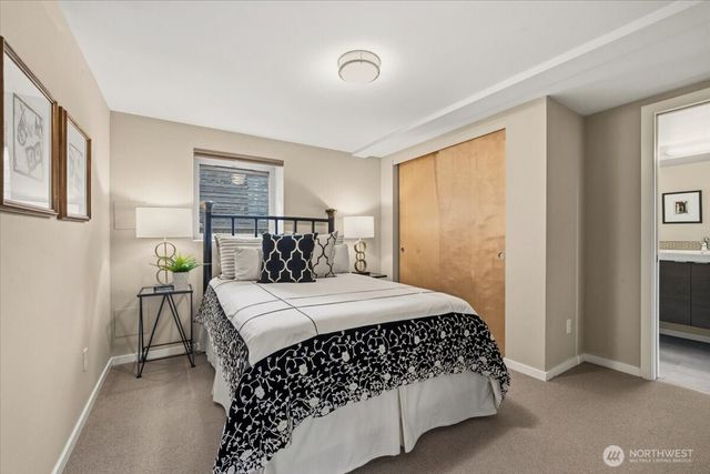 711 N 97th Street, Seattle, WA 98103