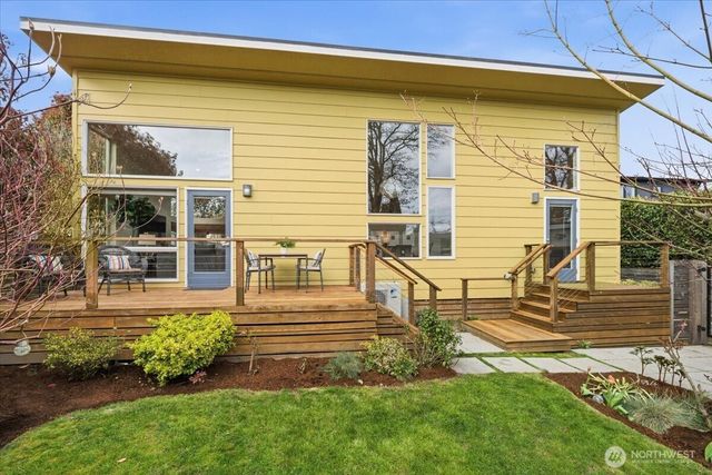 711 N 97th Street, Seattle, WA 98103