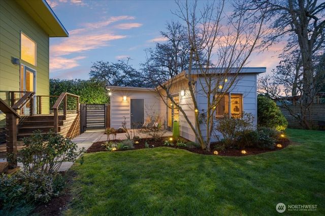 711 N 97th Street, Seattle, WA 98103