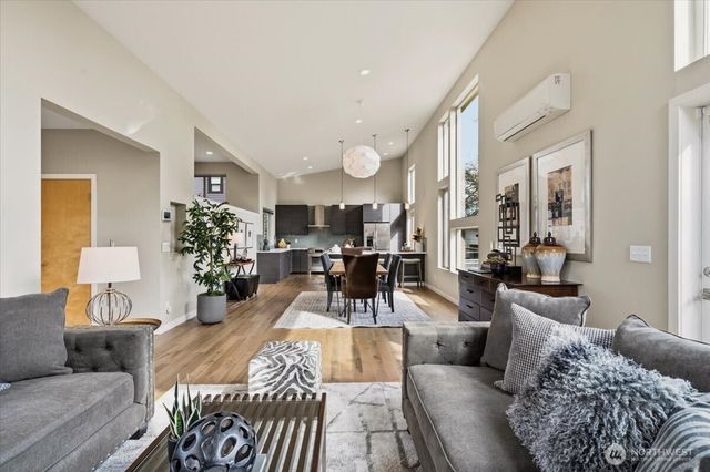 711 N 97th Street, Seattle, WA 98103