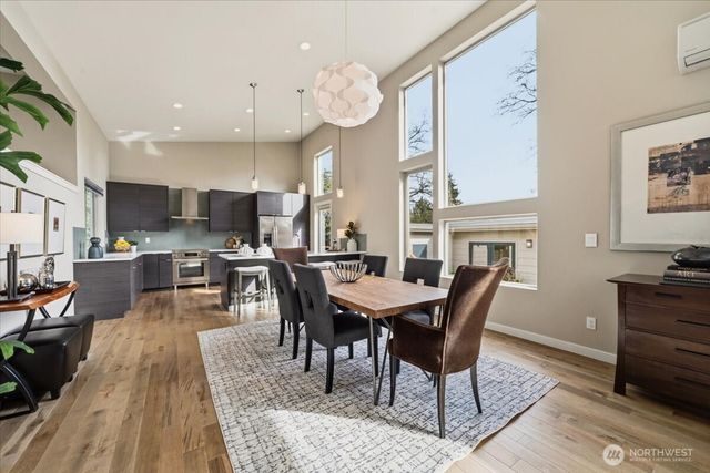 711 N 97th Street, Seattle, WA 98103