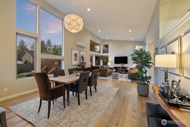 711 N 97th Street, Seattle, WA 98103