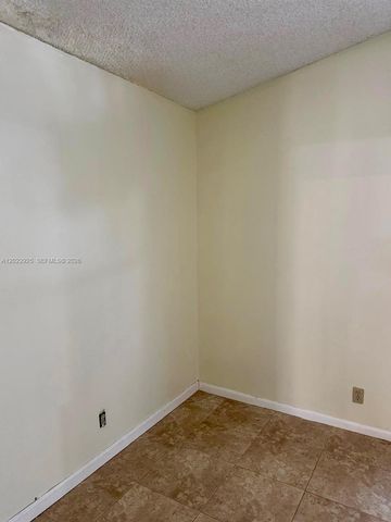 5470 Pine Cir, Coral Springs, FL 33067