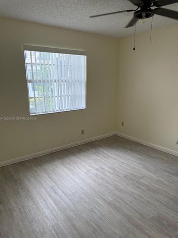 5470 Pine Cir, Coral Springs, FL 33067