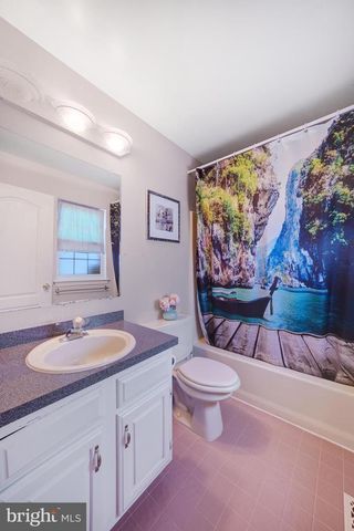 1 ADAMS AVE, Berlin, NJ 08009