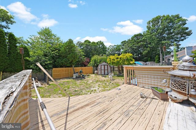 1 ADAMS AVE, Berlin, NJ 08009