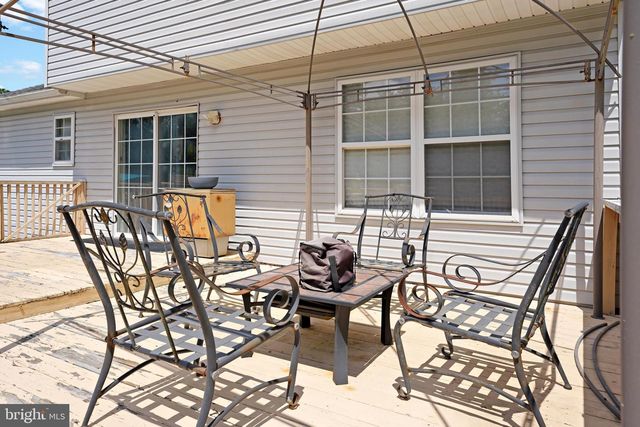 1 ADAMS AVE, Berlin, NJ 08009