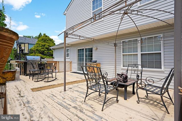 1 ADAMS AVE, Berlin, NJ 08009