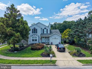 1 ADAMS AVE, Berlin, NJ 08009