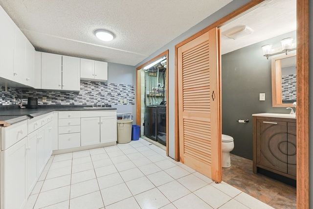 109 Partridge Cir, Taunton, MA 02780