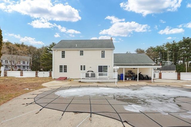 109 Partridge Cir, Taunton, MA 02780