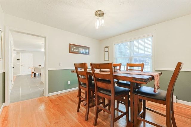 109 Partridge Cir, Taunton, MA 02780