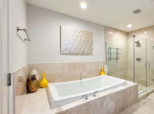17001 Collins Avenue 4204, Sunny Isles Beach, FL 33160