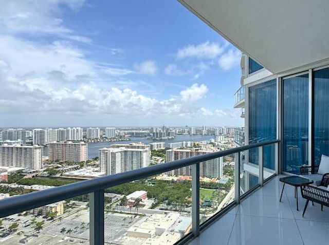 17001 Collins Avenue 4204, Sunny Isles Beach, FL 33160
