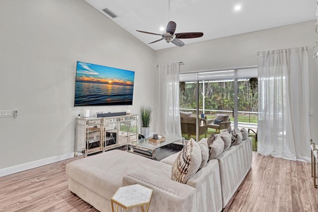 7445 Rockbridge Circle, Lake Worth, FL 33467
