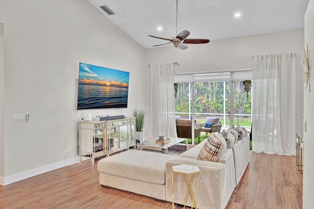 7445 Rockbridge Circle, Lake Worth, FL 33467