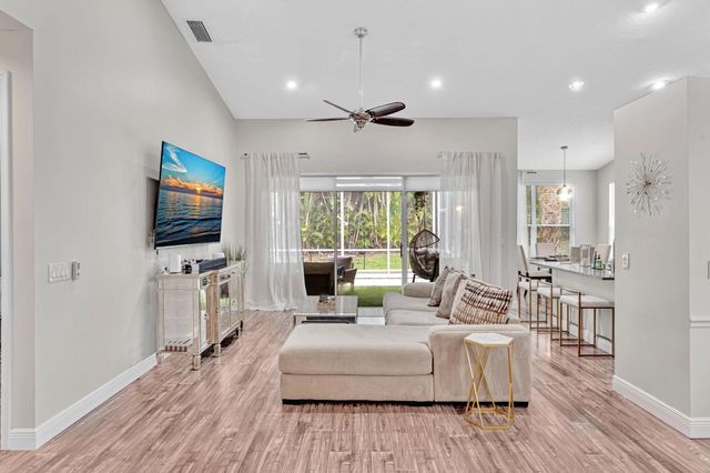 7445 Rockbridge Circle, Lake Worth, FL 33467