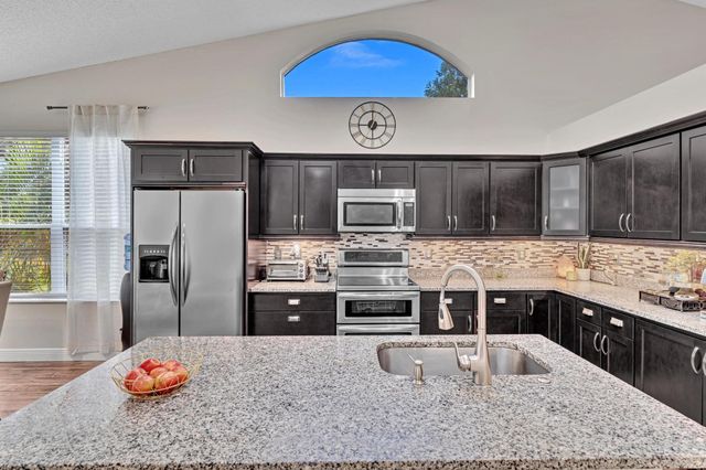 7445 Rockbridge Circle, Lake Worth, FL 33467