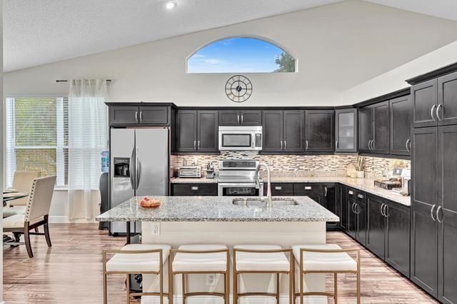 7445 Rockbridge Circle, Lake Worth, FL 33467