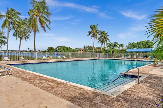 7445 Rockbridge Circle, Lake Worth, FL 33467