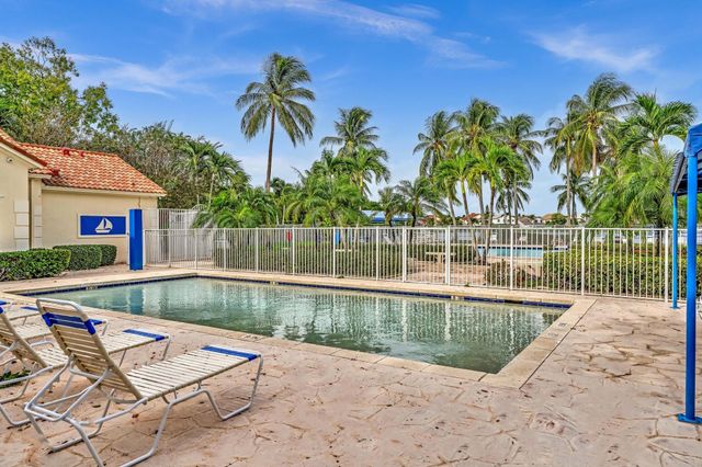 7445 Rockbridge Circle, Lake Worth, FL 33467