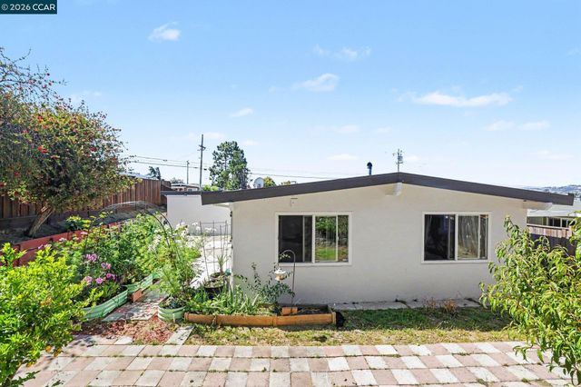 1927 Miner Ave, San Pablo, CA 94806