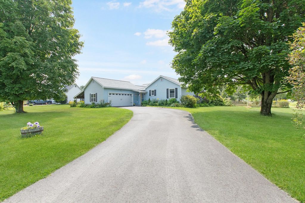 6 Mountain View Drive, Haverhill, NH 03774