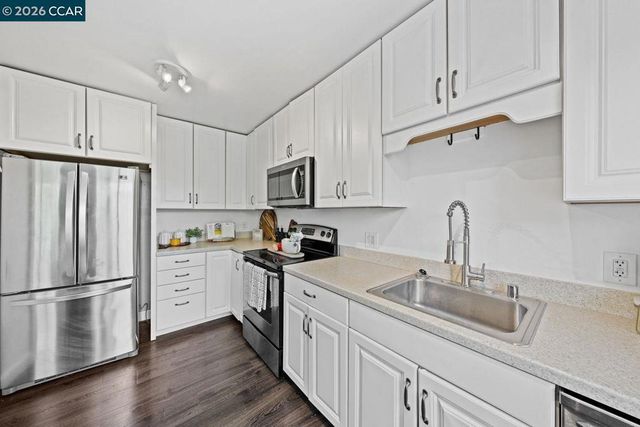 1476 Camino Peral C, Moraga, CA 94556