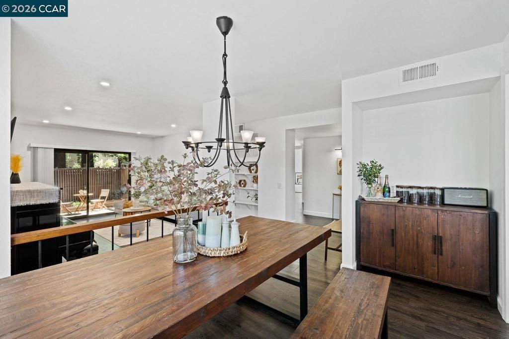 Image 10 of property listing at 1476 Camino Peral C, Moraga, CA 94556