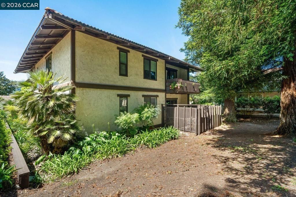 Image 28 of property listing at 1476 Camino Peral C, Moraga, CA 94556