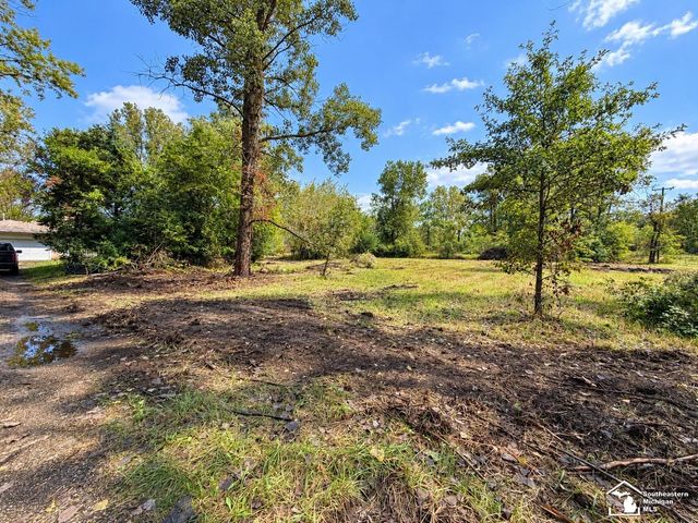 6718 Colf Road, Carleton, MI 48117