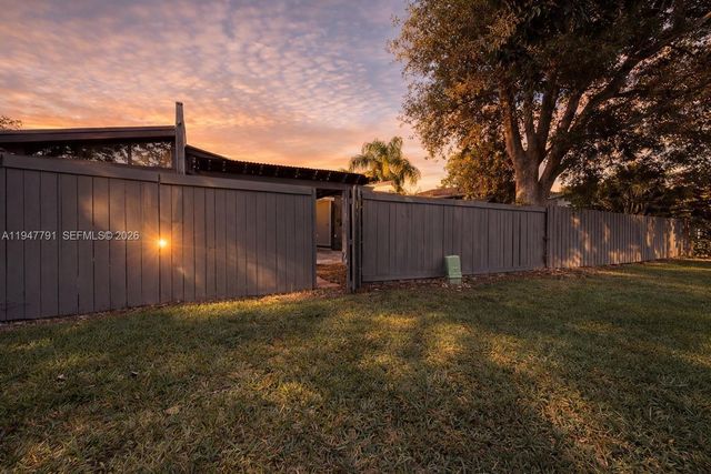 13168 SW 93rd Pl, Miami, FL 33176