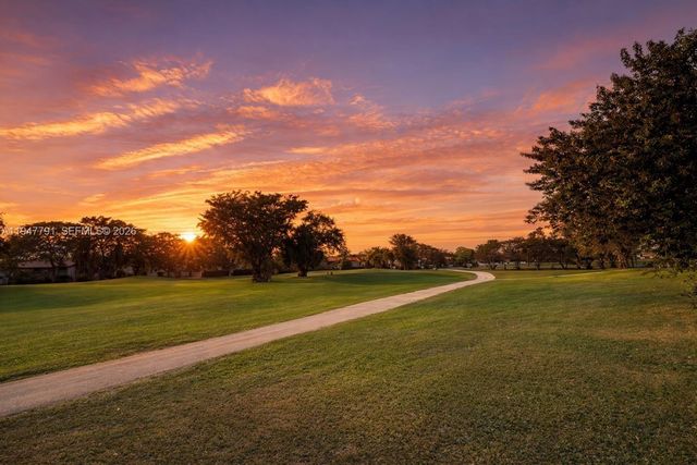 13168 SW 93rd Pl, Miami, FL 33176