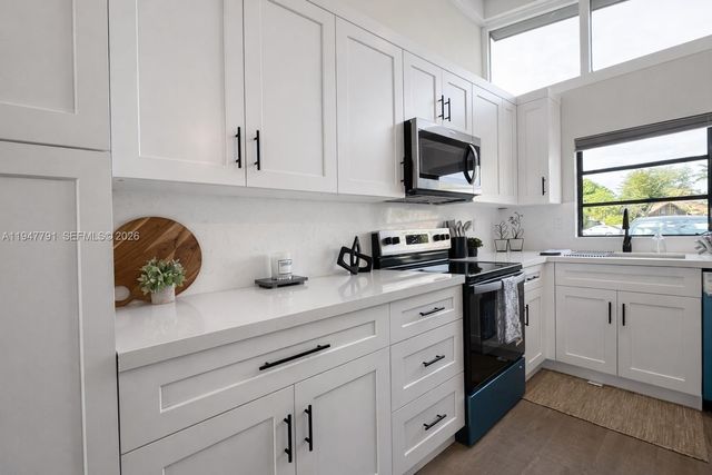 13168 SW 93rd Pl, Miami, FL 33176